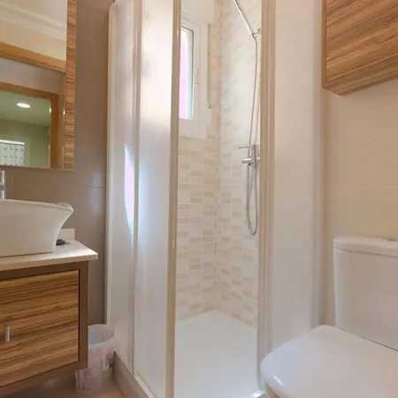 2-bed With Rooftop Pool 公寓