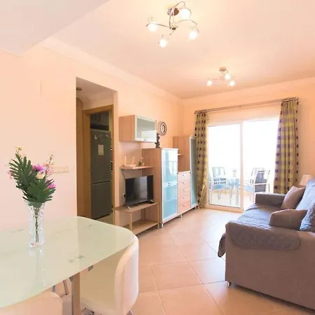 2-bed With Rooftop Pool